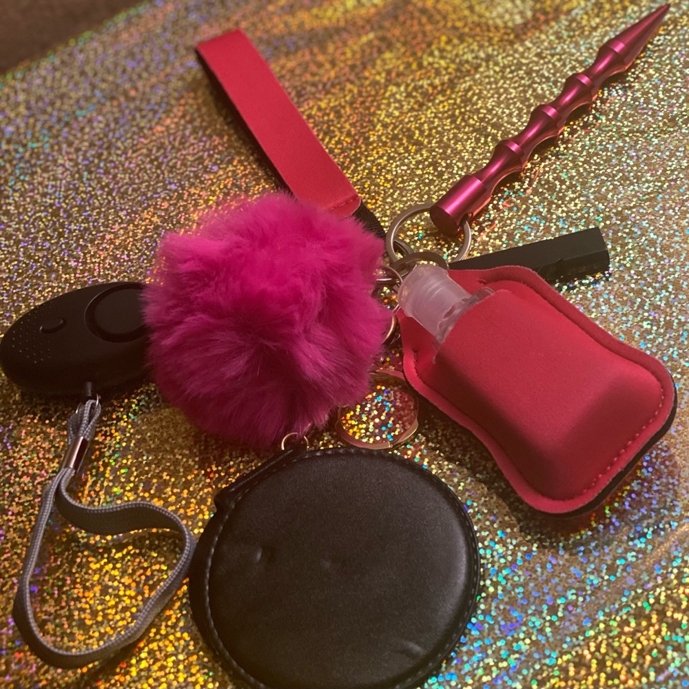 Keychains‼️ - Picture 3 of 3
